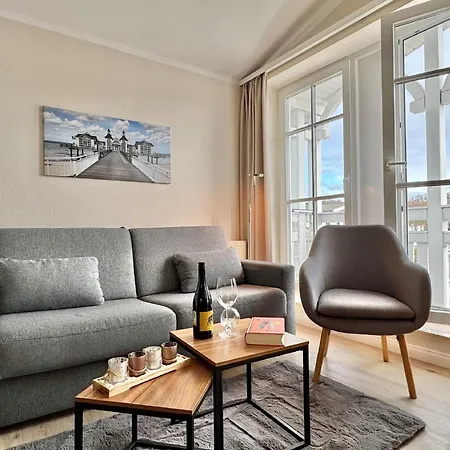 Stylische Mit Balkon Und Wlan Im Seepark Daire Sellin (Rugen)