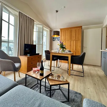 Stylische Mit Balkon Und Wlan Im Seepark