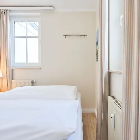 Stylische Mit Balkon Und Wlan Im Seepark Daire Sellin (Rugen)